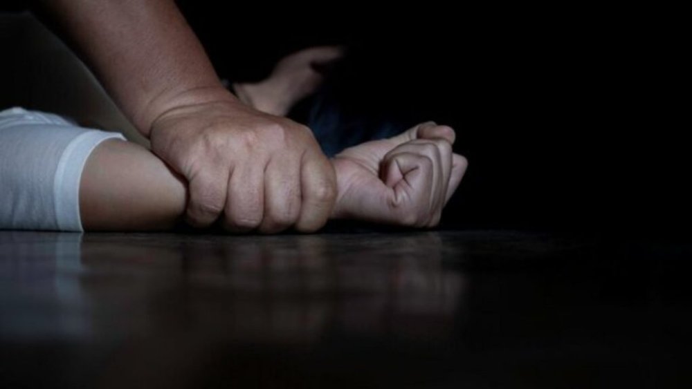 Мешканця Чернівців засуджено за обвинуваченням у зґвалтуванні маленької дитини