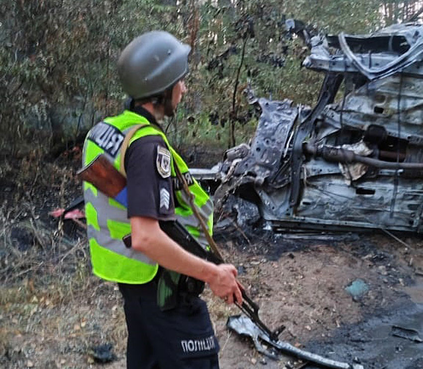 На Чернігівщині патрульний поліції разом із родиною підірвався на міні (ФОТО)