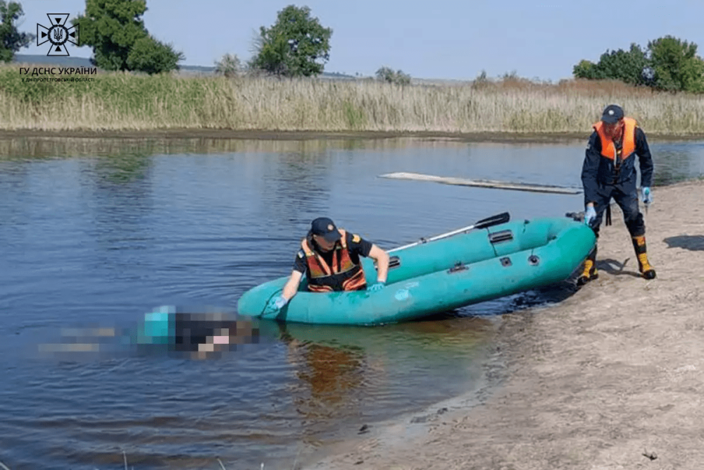 На Дніпропетровщині з річки витягли мертву жінку