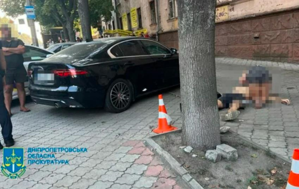 Зброя, домашнє насилля та зв’язки з криміналом: що відомо про вбитого поліцейським у Дніпрі чоловіка