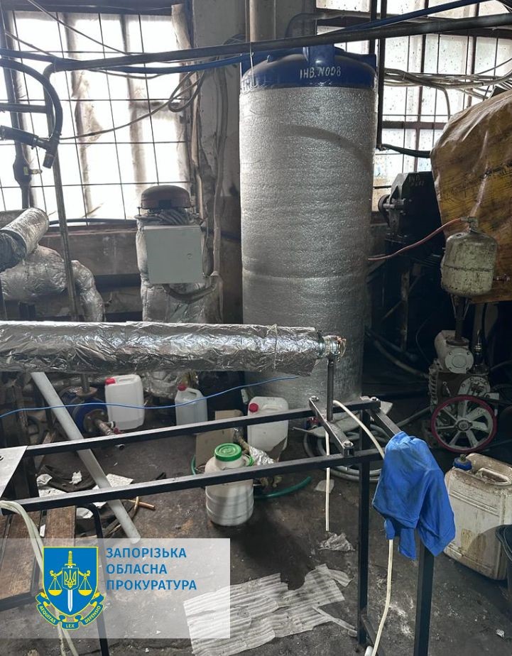 Замаскував виготовлення наркотиків під виробництво харчових продуктів: на Запоріжжі затримали "кухаря" (ФОТО)