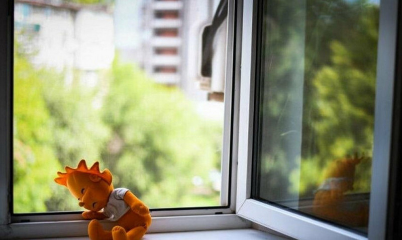 У Києві 4-річна дитина випала з вікна лікарні