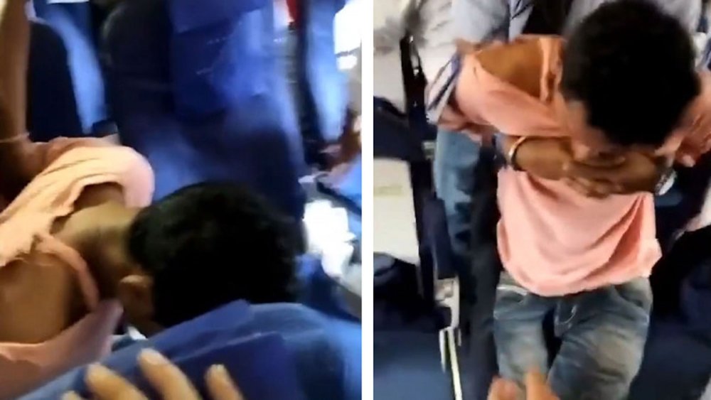 В Індії пасажир намагався вистрибнути з літака під час польоту