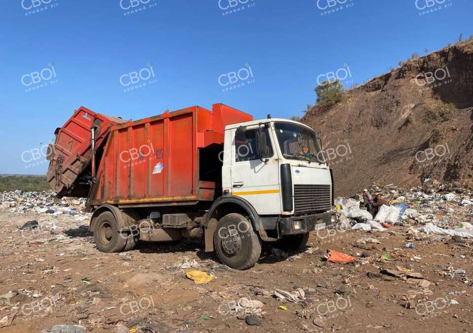 На Дніпропетровщині на сміттєзвалищі знайшли тіло жінки (ФОТО)