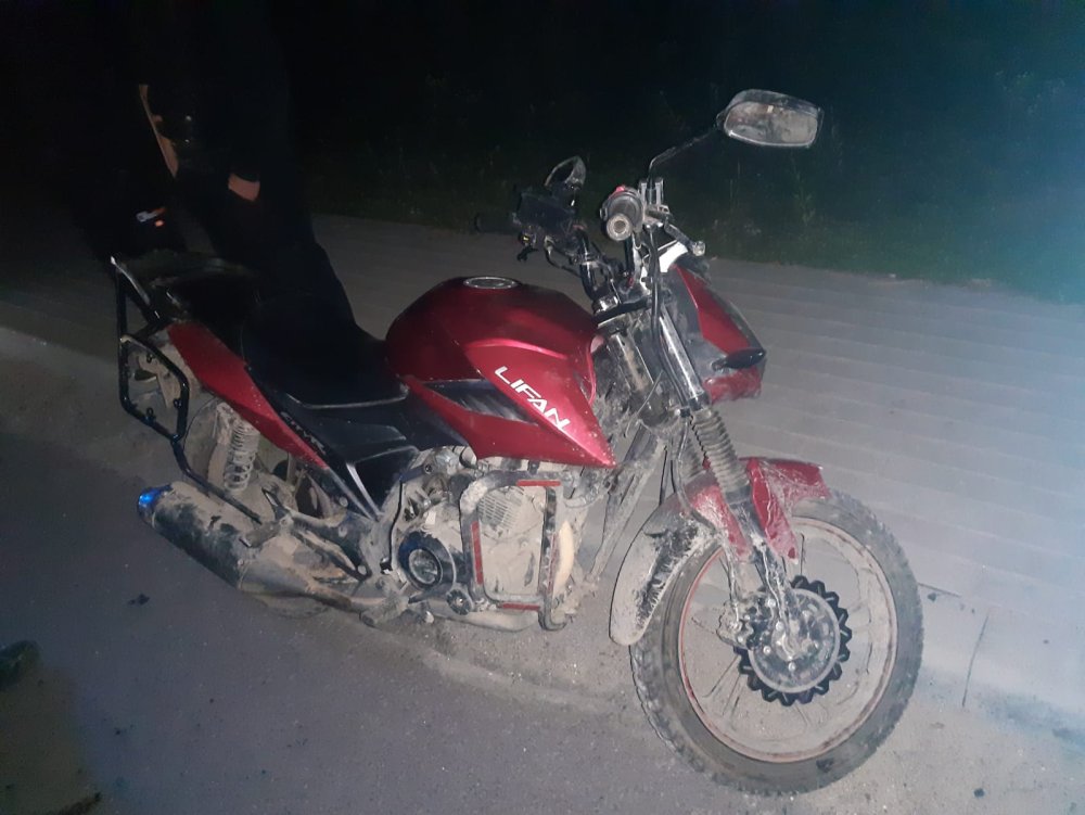 На Львівщині мотоцикл вилетів з дороги, постраждали підліток та дівчина
