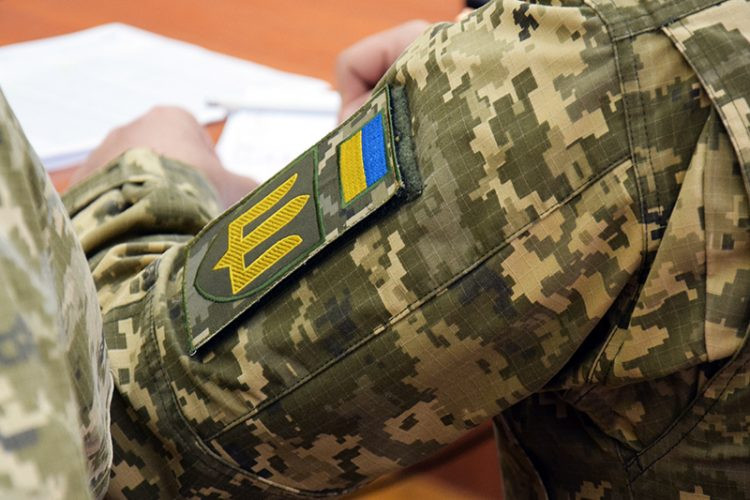 Привласнив мільйони на виплаті «бойових» неіснуючим солдатам: засуджено офіцера ЗСУ