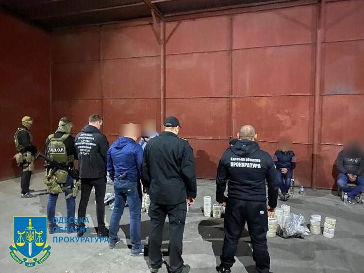 На Одещині чотирьох іноземців засуджено за контрабанду кокаїну до України (ФОТО)