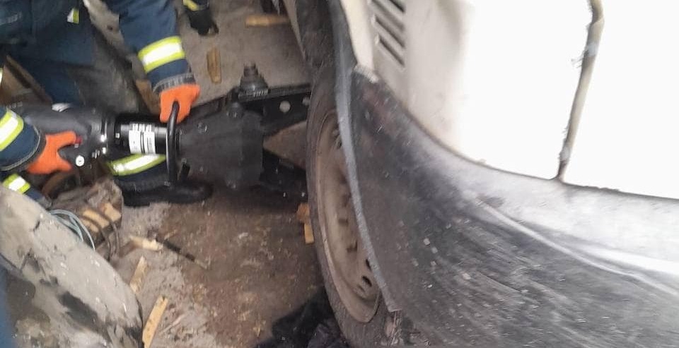 На Прикарпатті мікроавтобус затиснув чоловіка на смерть (ФОТО)