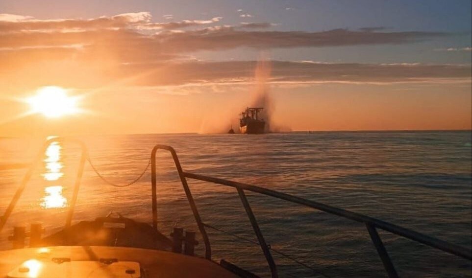 В Чорному морі на міні підірвалося цивільне судно під прапором Панами (ФОТО)