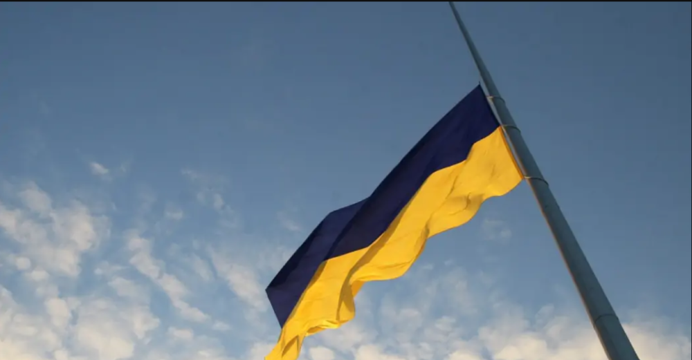 Розірвав Прапор України на шматки: жителя Тернопільщини судили за наругу над символікою