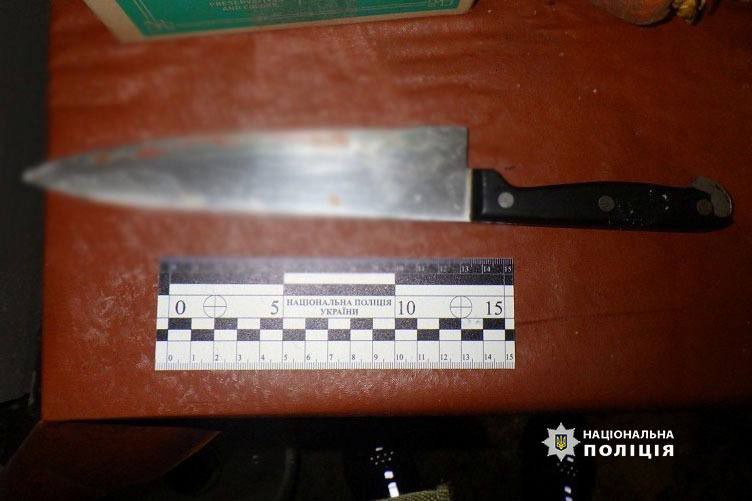 Вдарив ножем у груди: у Києві поліцейські затримали вбивцю (ФОТО)