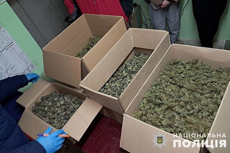 У Тернополі директор охоронної фірми облаштував в гаражі наркопритон (ФОТО)