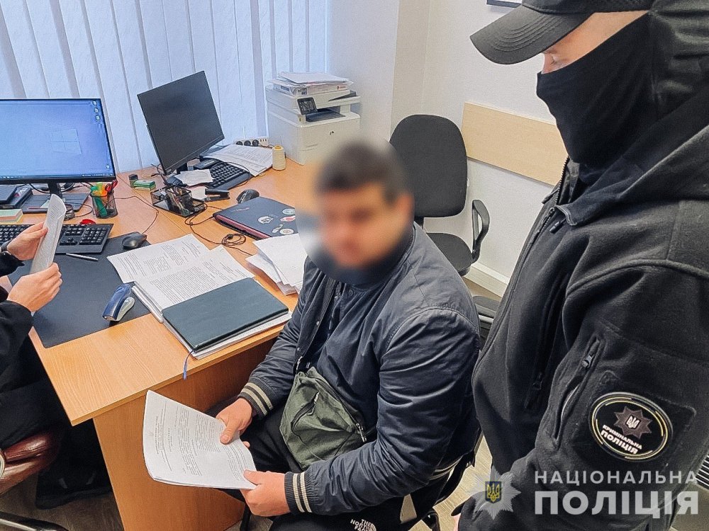 Спалювали будинки по всій Україні: поліція викрила банду паліїв (ВІДЕО)