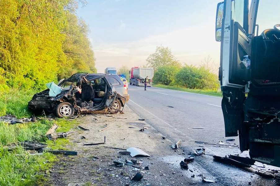На Прикарпатті внаслідок трьох ДТП одна людина загинула та двоє поранені (ФОТО)