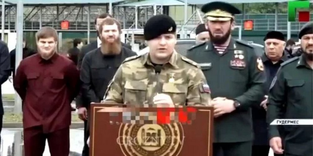 Неповнолітній син Кадирова вперше виступив на публіці, але ніхто не зрозумів, що він сказав (ВІДЕО)