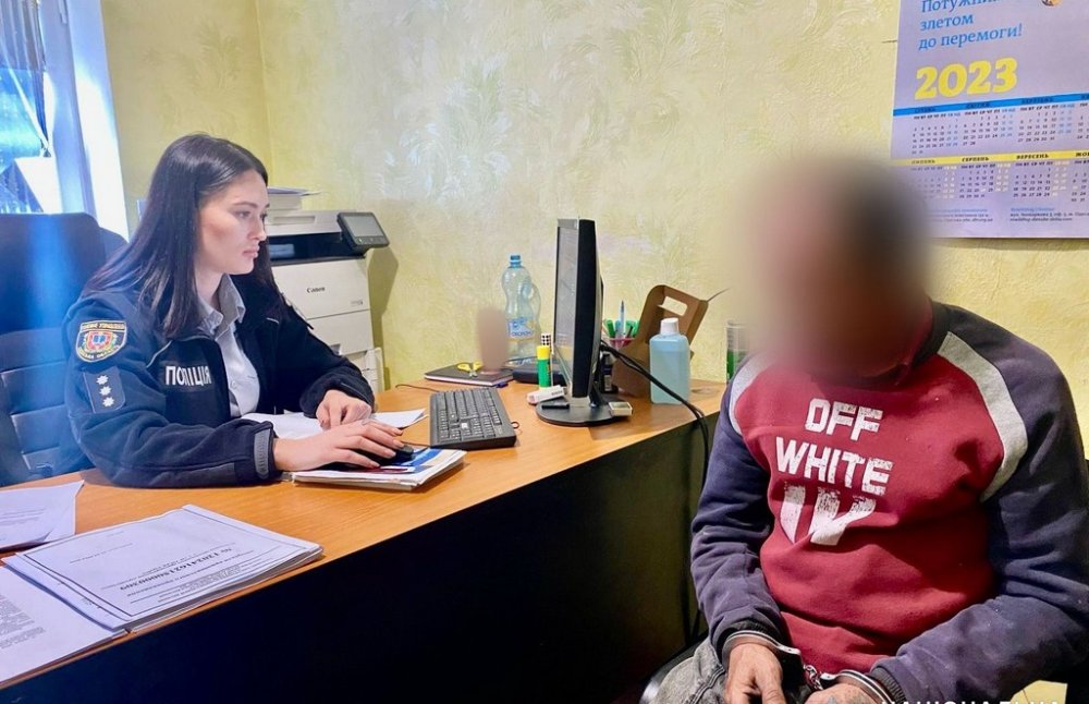 На Одещині 55-річний чоловік затриманий за зґвалтування 12-річної дівчинки