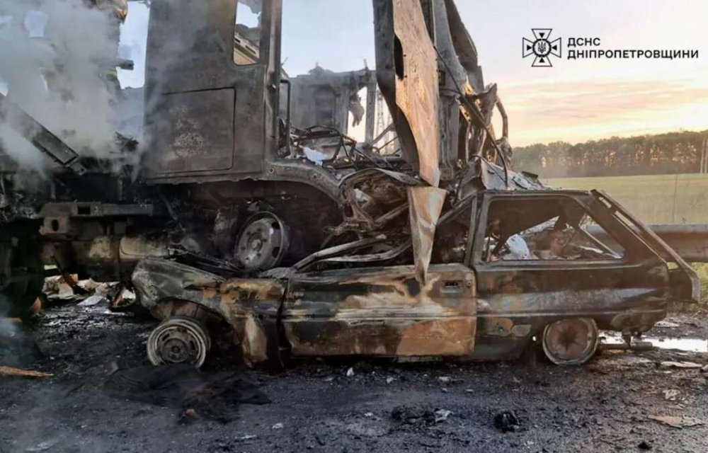 На трасі в Кам'янскому районі згоріли заживо люди всередині "Таврії" (ФОТО)