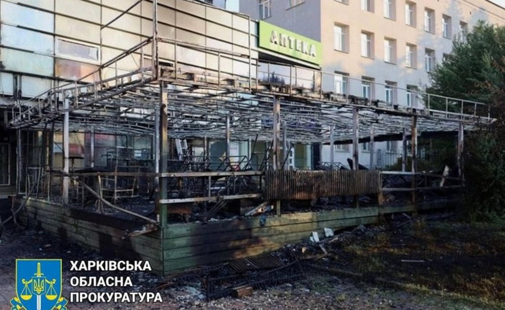 У Харкові затримали зловмисника, який спалив літній майданчик кафе