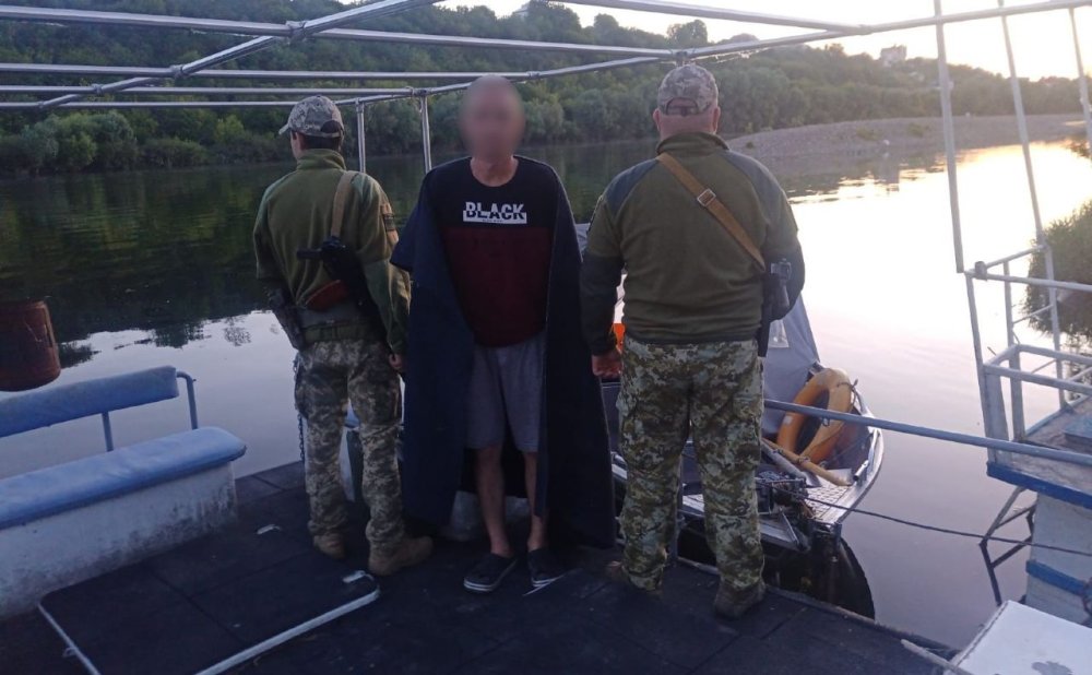 «Ромео» з Молдови переплив Дністер, щоб побачитись з коханою в Україні