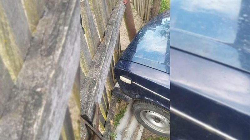 На Львівщині під час дитячих пустощів автомобіль покотився та наїхав на маленького хлопчика