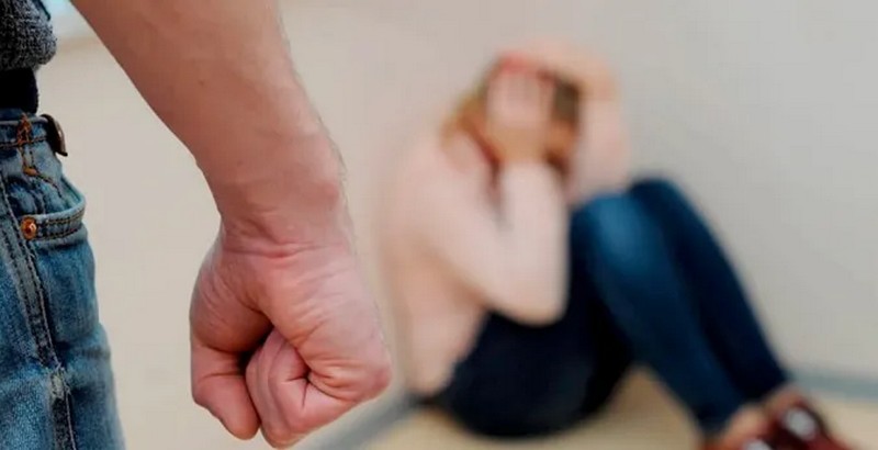 На Хмельниччині засуджено чоловіка, який через ревнощі безжально побив колишню дружину