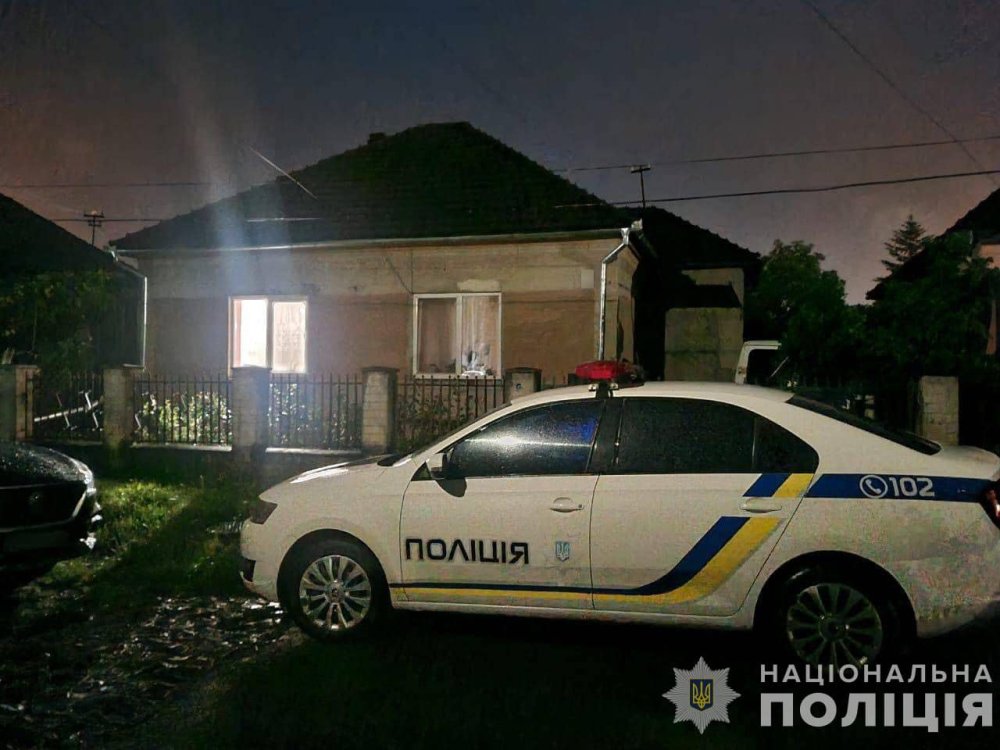 У Чопі чоловік під час п’яної сварки вступився за матір і натепер затриманий за вбивство (ФОТО)
