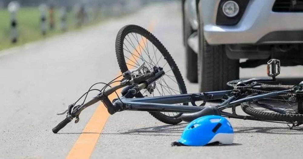На Львівщині водій автобуса наїхав на 13-річного велосипедиста