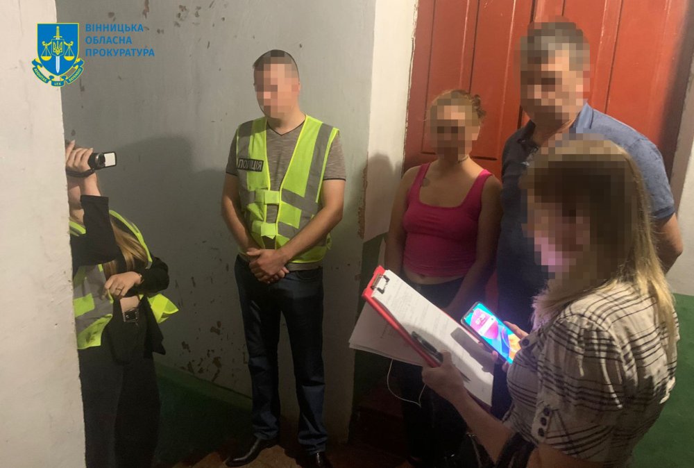 Трьох жителів Жмеринки підозрюють у виготовленні та збуті дитячого порно