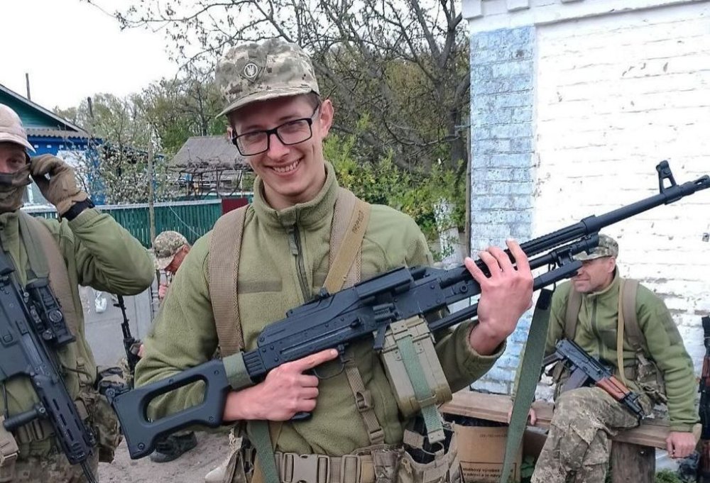 Несподобалась зачіска: вночі у Києві невідомі побили ветерана (ФОТО)