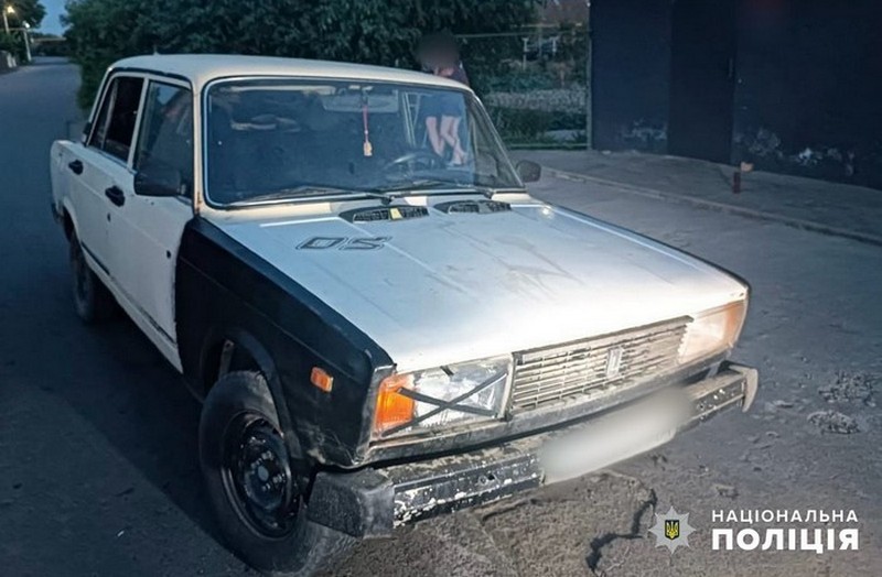 В Одеському районі неповнолітній батьковою автівкою збив велосипедиста