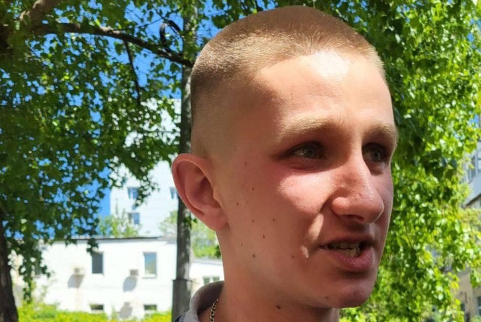 Білоцерківського експоліцейського, який напав на військового в Дніпрі, відпустили додому
