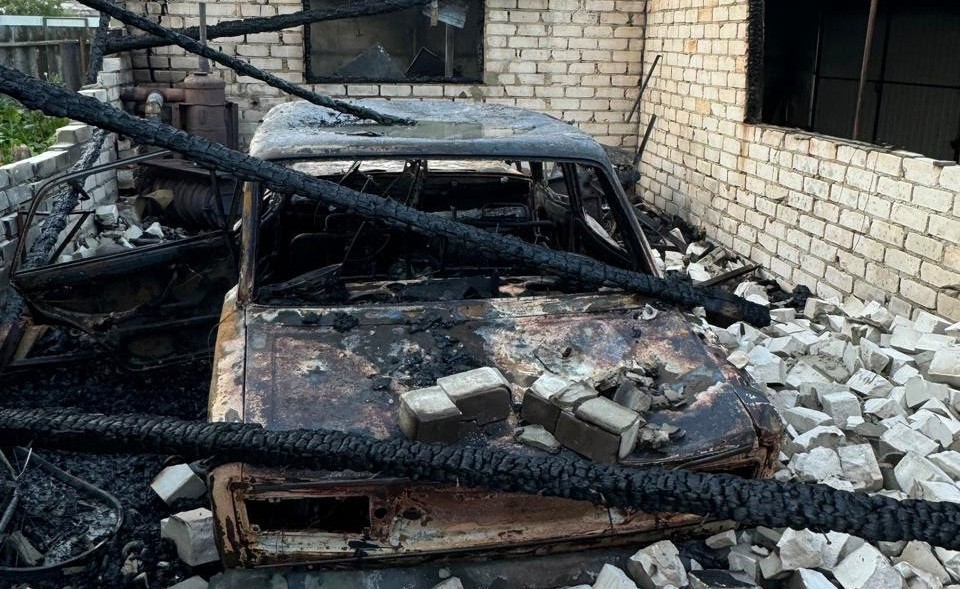 На Полтавщині після ліквідації пожежі в гаражі знайдено тіло людини (ФОТО)