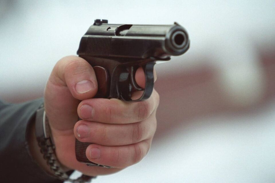 На Черкащині тюремний начальник напідпитку погрожував зброєю працівнику СТО