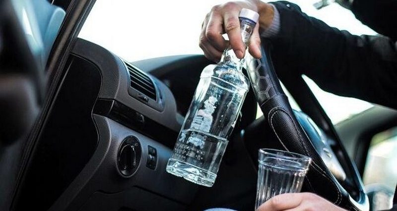 Нетверезі чоловіки понищили у Львові 4 автомобілі