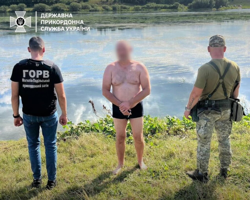 Молдованин «на спір» переплив Дністер і незаконно потрапив до України