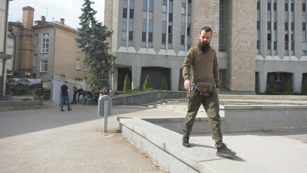 Відомий провокатор Радіон Дніпровський втік від ТЦК (ВІДЕО)