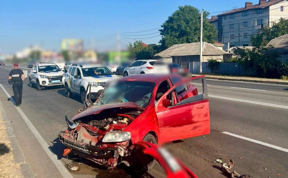 Під Києвом смертельно п’яний водій врізався у маршрутку