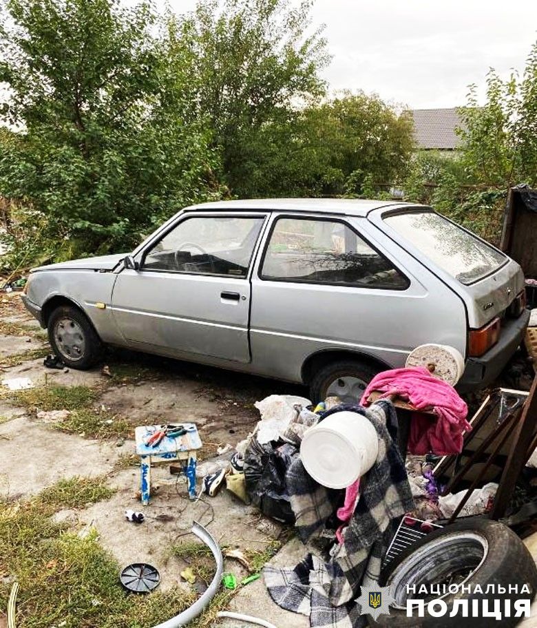 Власноруч відкотив авто та намагався продати: поліція Києва затримала злодія