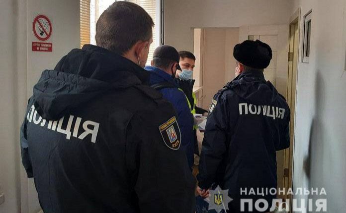 Вбивство у хостелі у Києві: нападник завдав чоловікову 47 ударів ножем (ФОТО)