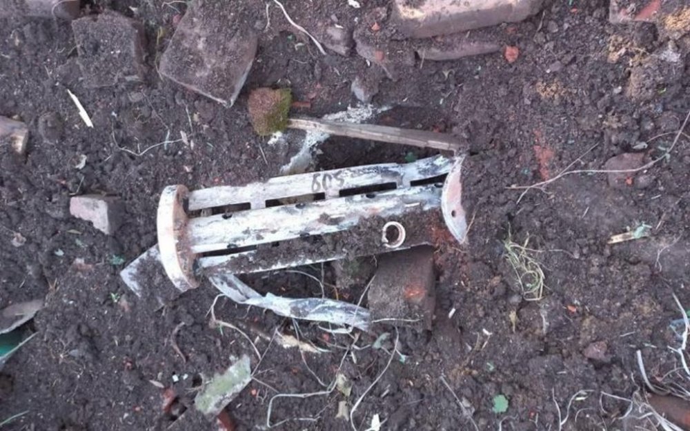 На Харківщині двоє чоловіків намагалися розібрати боєприпас, коли стався вибух