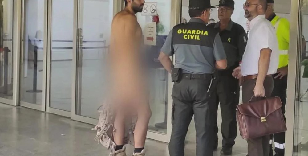 В Іспанії оштрафували нудиста, який прийшов голяка до поліції подати скаргу