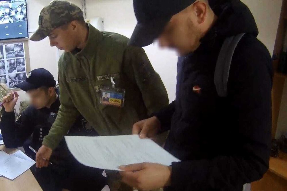 Вдавав з себе інваліда: на кордоні затримали ще одного ухилянта