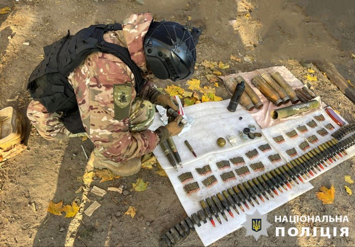 Житель Борисполя зберігав у гаражі арсенал бойових припасів (ФОТО)