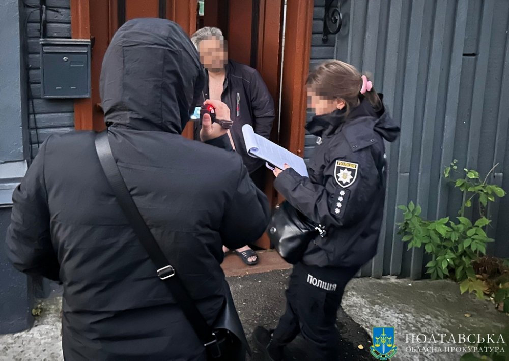 У Полтаві викладачеві вокалу повідомили про підозру у зґвалтуванні дитини