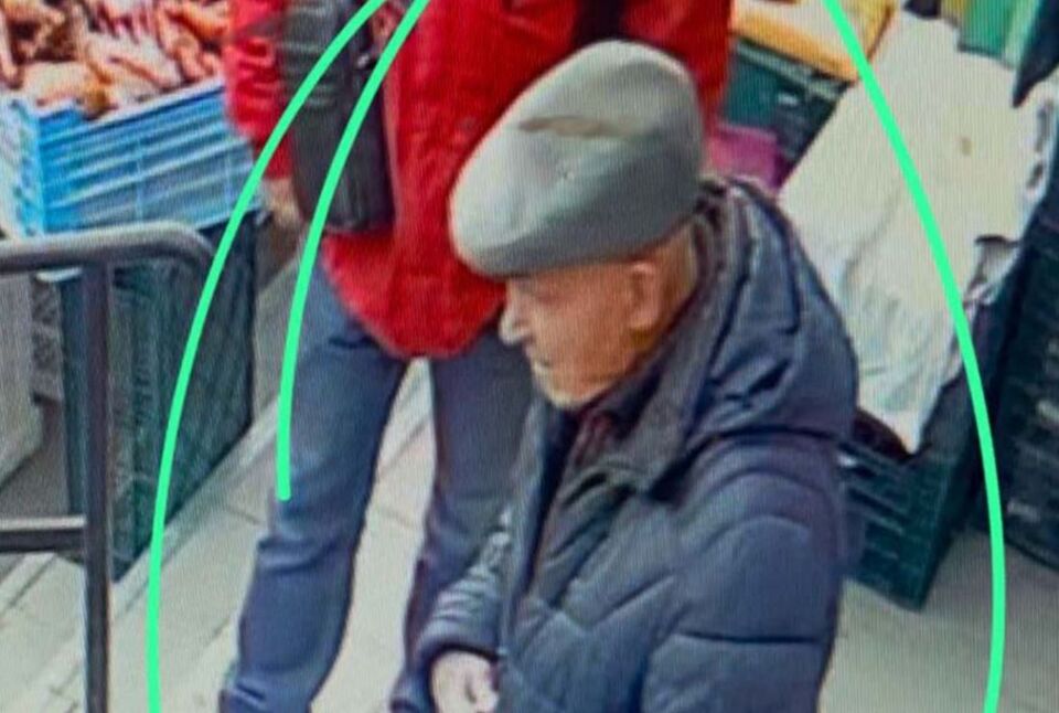 На вигляд підозрюваному 70-75 років: у Тернополі розшукують літнього злодія (ФОТО)