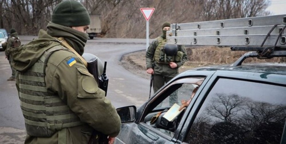 ТЦК зупинили одеситку за кермом, переплутавши ії з чоловіком