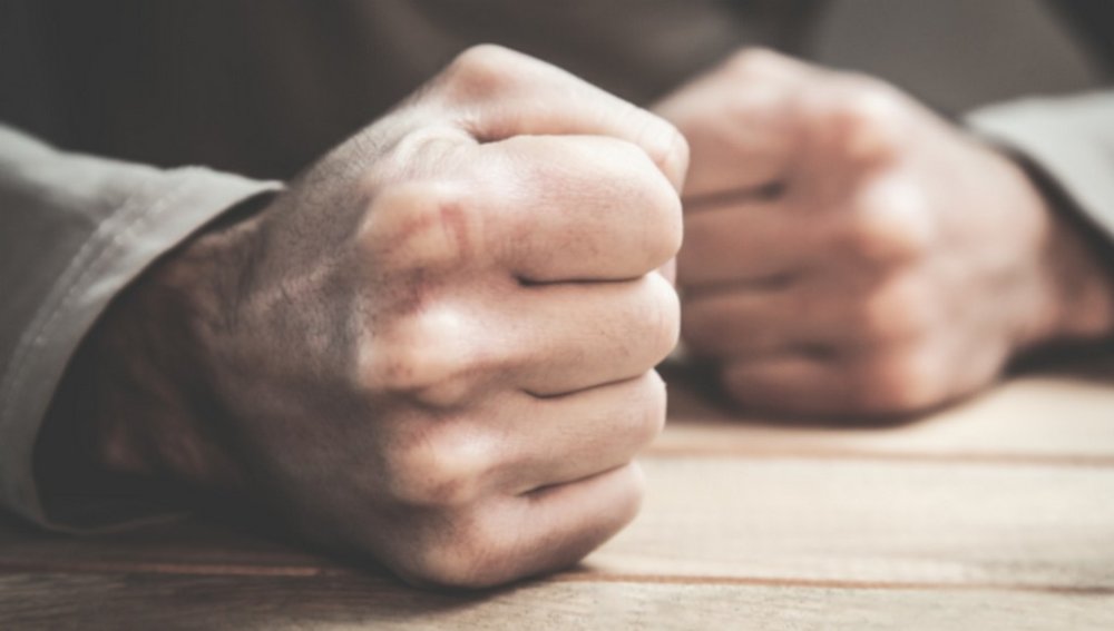 На Одещині засуджено чоловіка, який до смерті побив кривдника своєї 14-річної падчерки