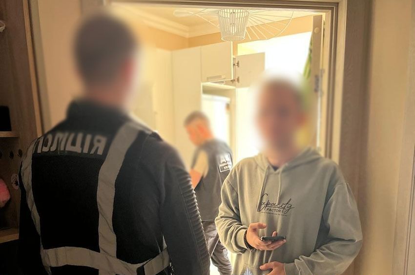 У Києві судитимуть молодиків, які «обнесли» інтернет-магазин відомого бренду