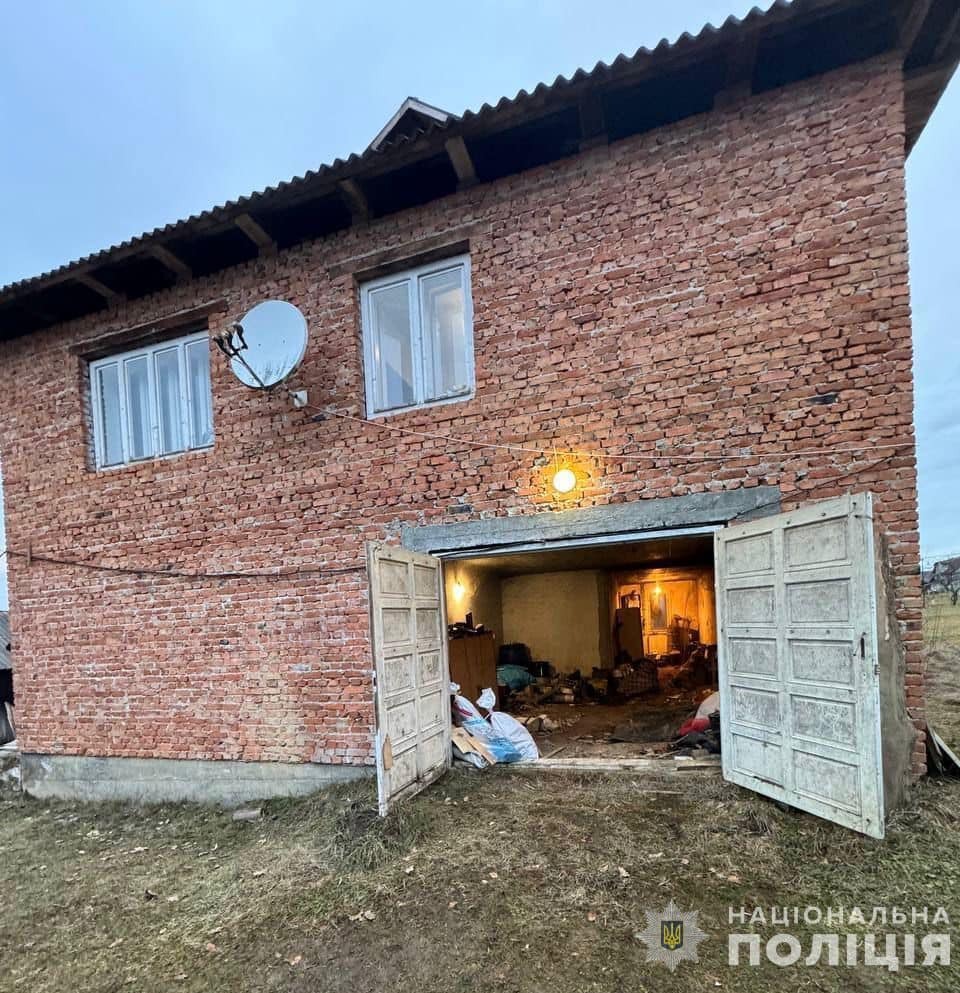 На Закарпатті чоловіка жорстоко вбили, розчленували та намагалися спалити (ФОТО)