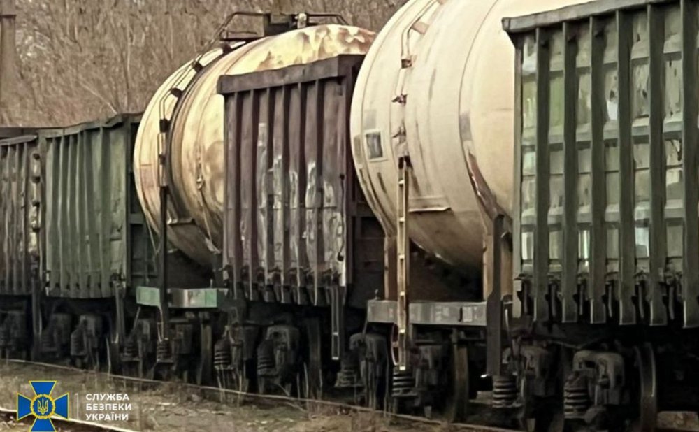У Дніпрі затримані чоловік та жінка, які заклали вибухівку на залізничній платформі